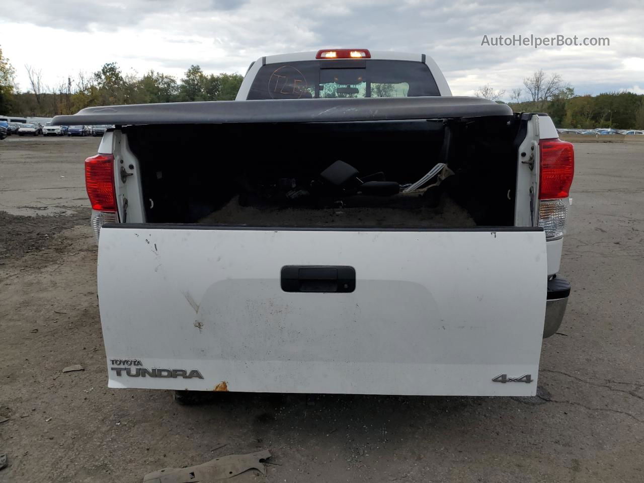 2012 Toyota Tundra Double Cab Sr5 White vin: 5TFUM5F17CX032040