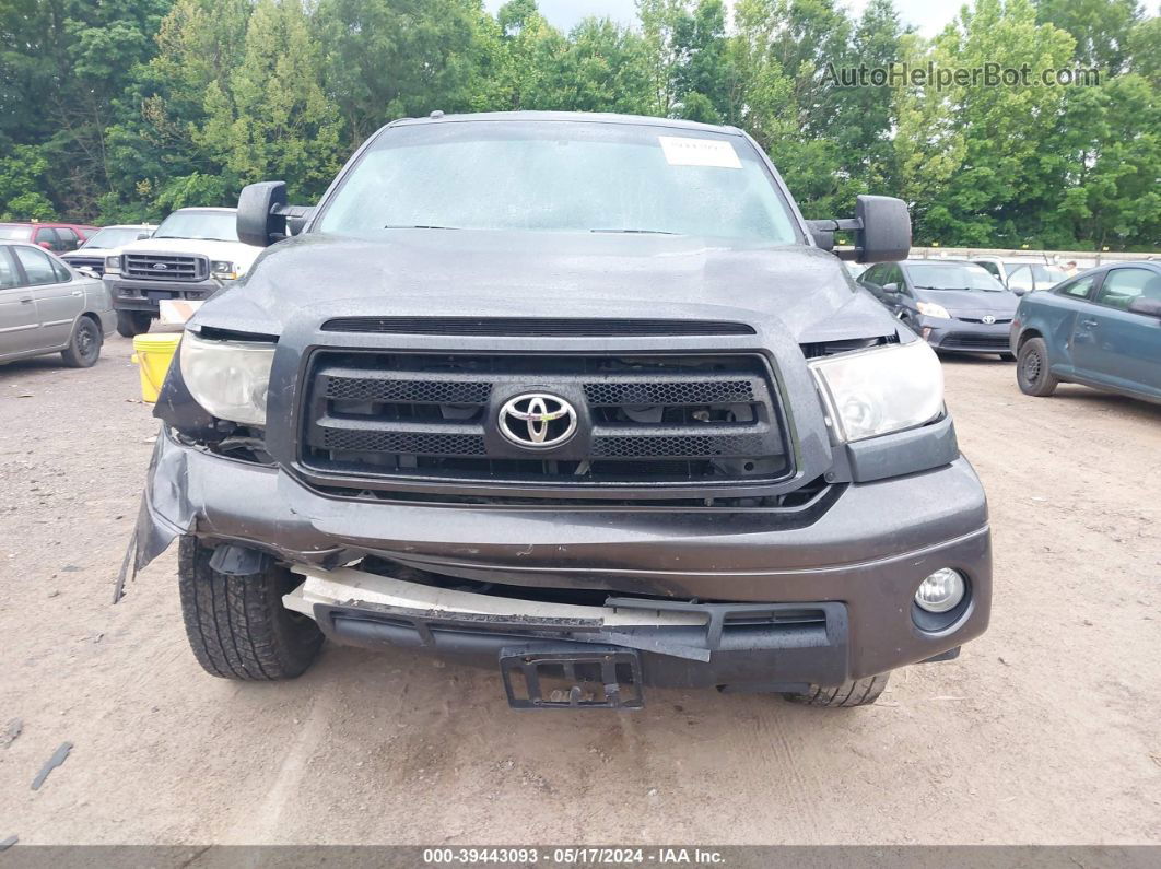 2012 Toyota Tundra Grade 5.7l V8 Серый vin: 5TFUW5F11CX225097