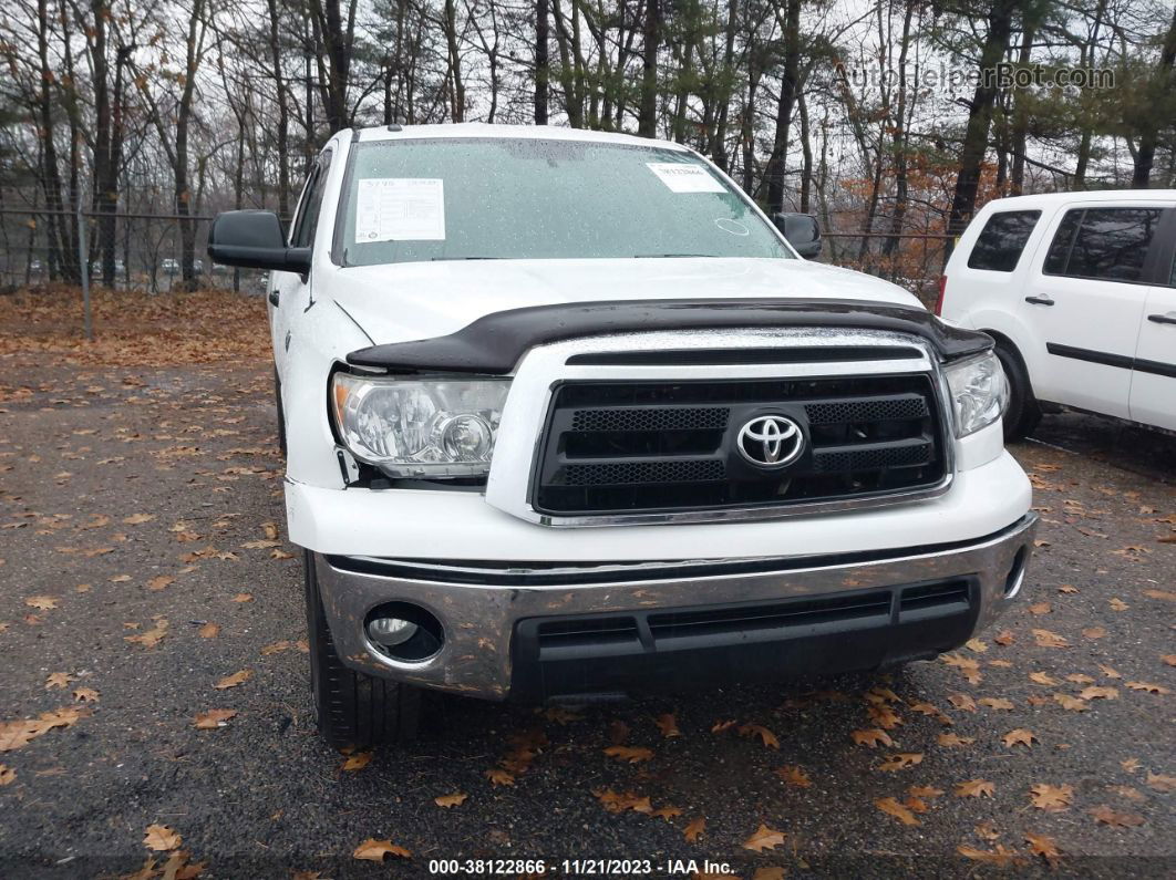 2012 Toyota Tundra Grade 5.7l V8 White vin: 5TFUW5F12CX268217