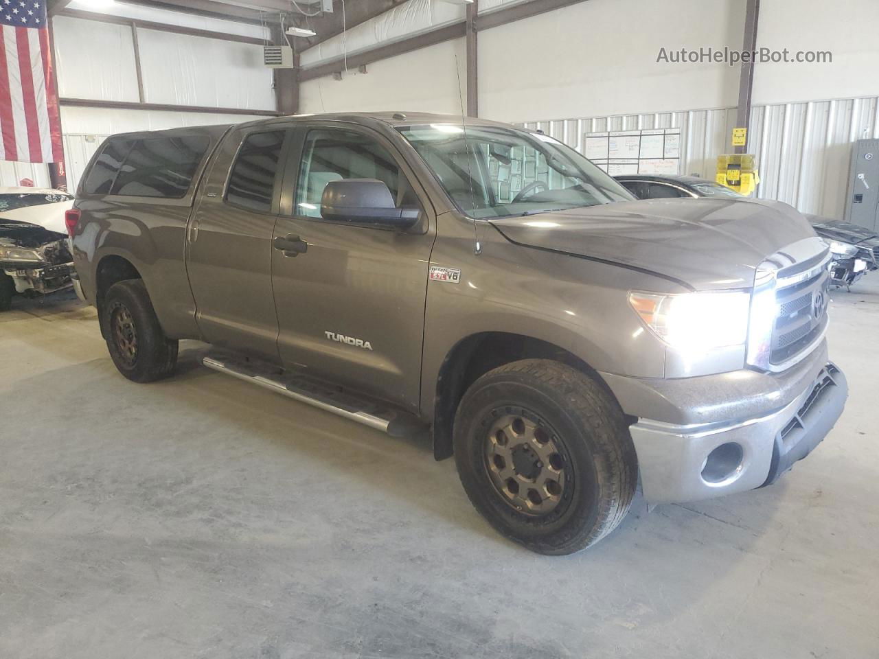 2012 Toyota Tundra Double Cab Sr5 Brown vin: 5TFUW5F14CX235736