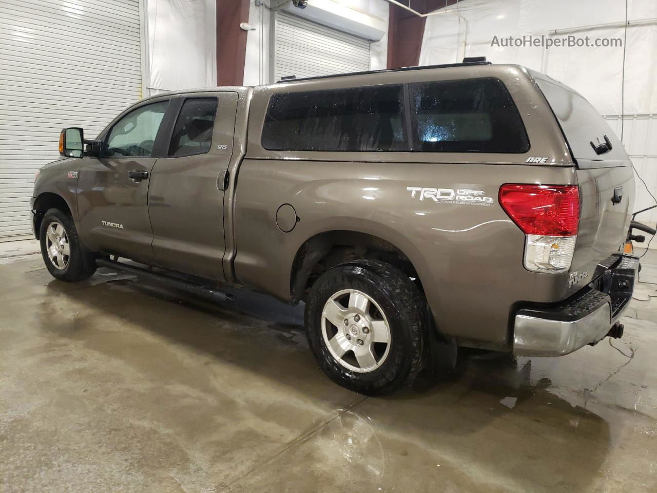 2012 Toyota Tundra Double Cab Sr5 Коричневый vin: 5TFUW5F16CX211910