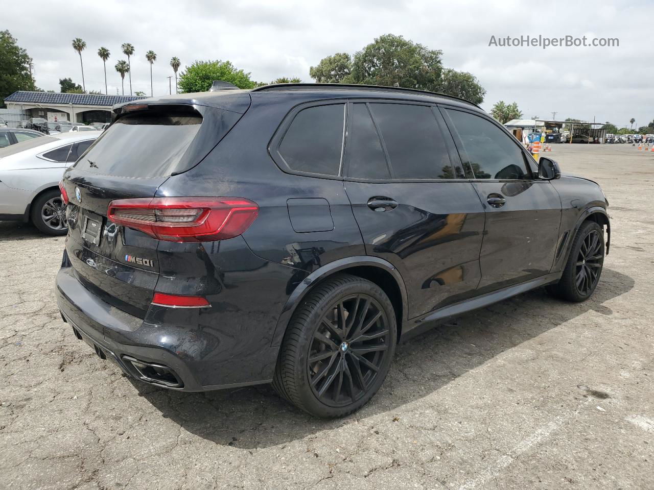 2020 Bmw X5 M50i Черный vin: 5UXJU4C06L9B19619