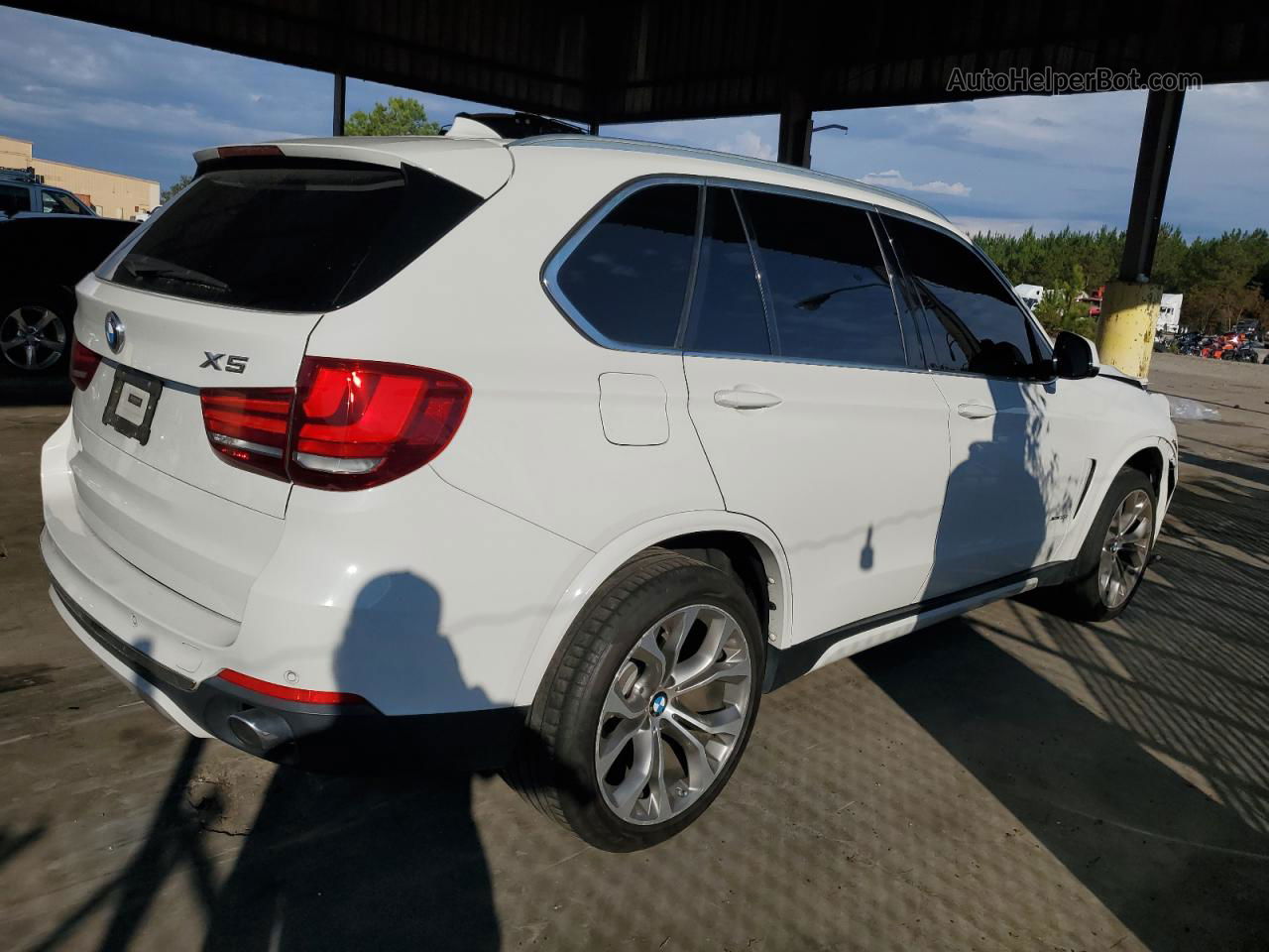 2015 Bmw X5 Xdrive35i Белый vin: 5UXKR0C58F0P17615