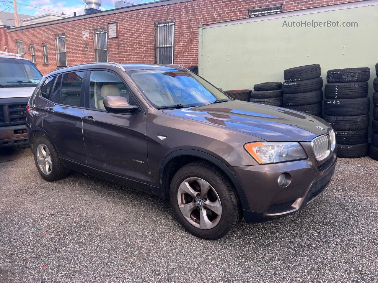 2011 Bmw X3 Xdrive28i Brown vin: 5UXWX5C56BL708733