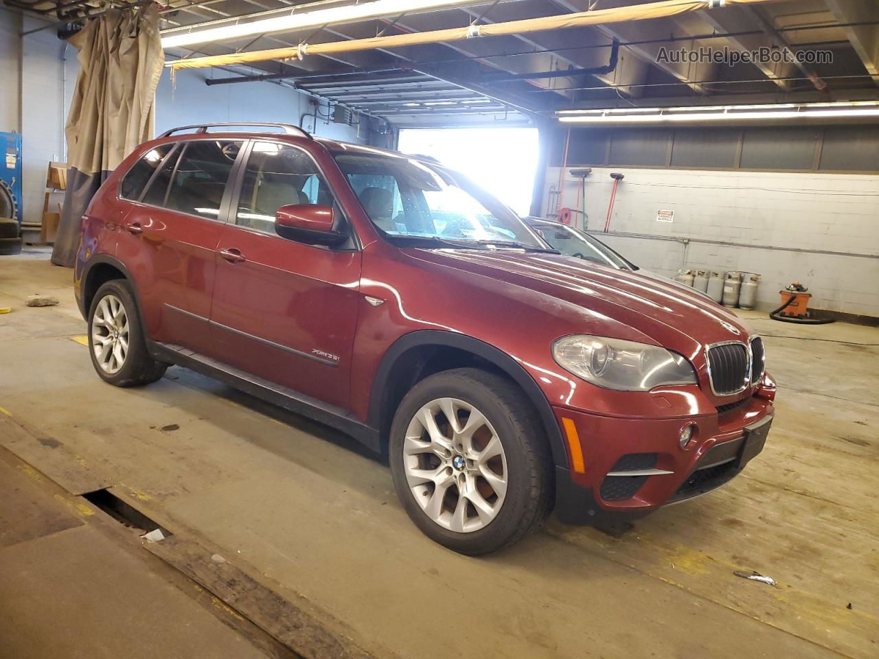 2011 Bmw X5 Xdrive35i Burgundy vin: 5UXZV4C53BL738446