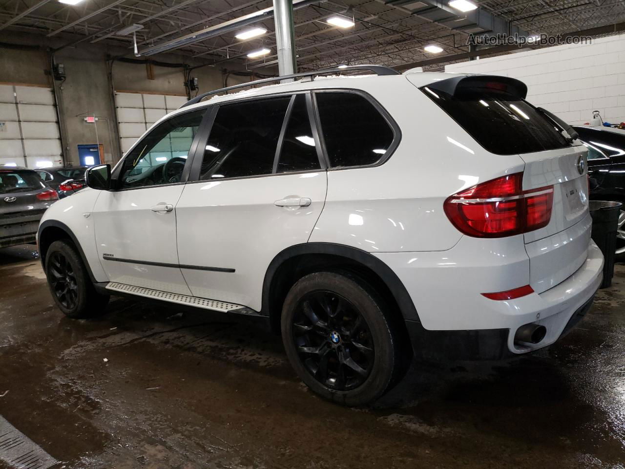 2011 Bmw X5 Xdrive35i White vin: 5UXZV4C57BL405070