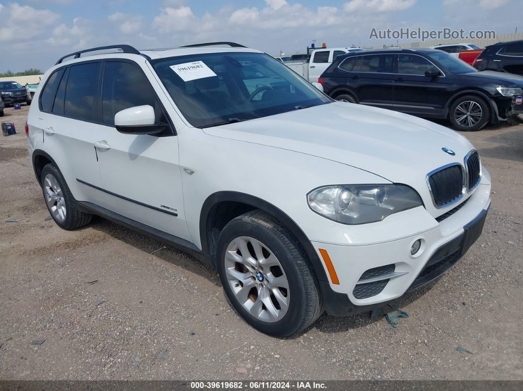 2012 Bmw X5   White vin: 5UXZV4C58CL764591