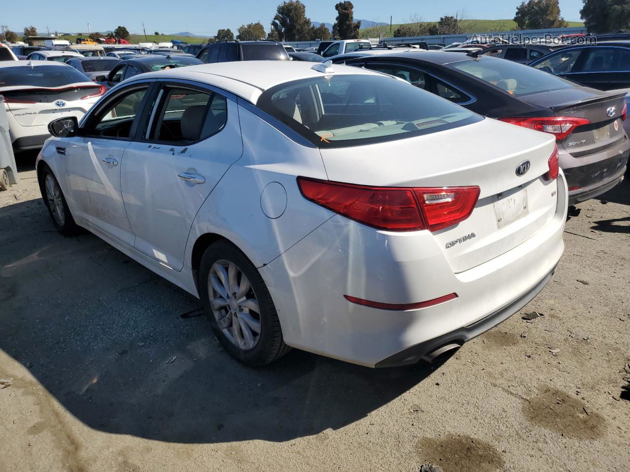 2014 Kia Optima Lx White vin: 5XXGM4A70EG326506