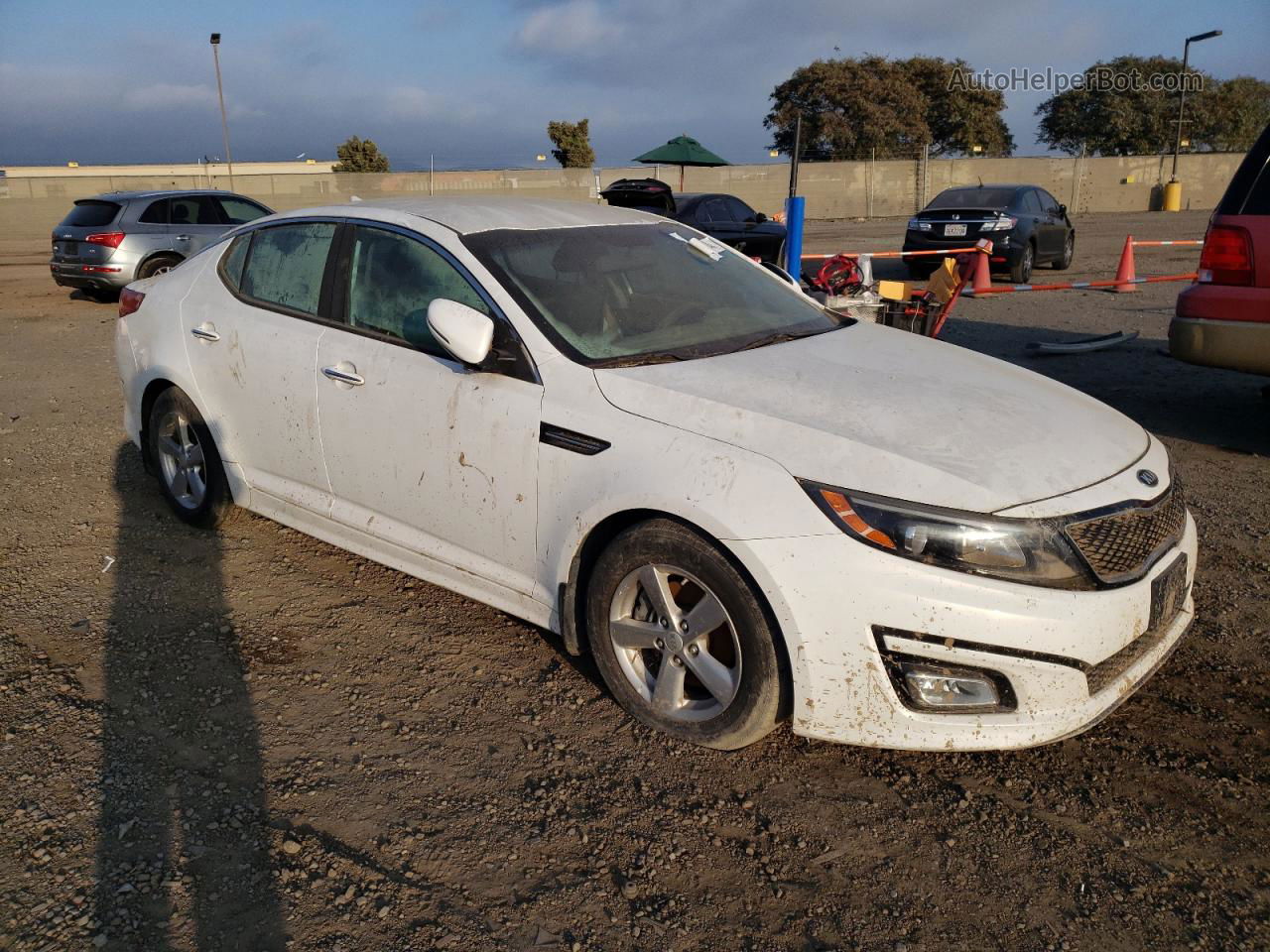 2015 Kia Optima Lx White vin: 5XXGM4A71FG388224