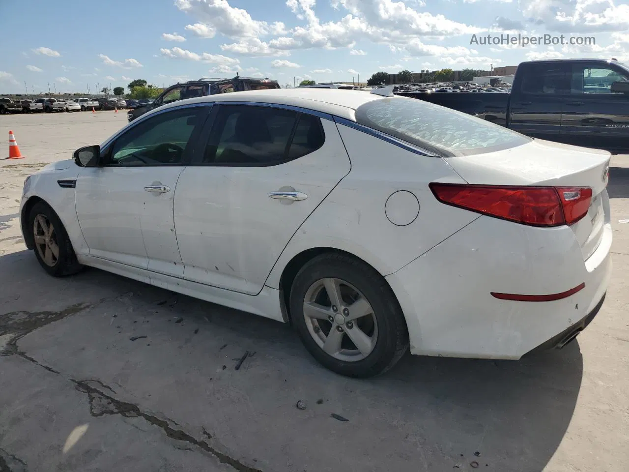 2015 Kia Optima Lx White vin: 5XXGM4A71FG441374