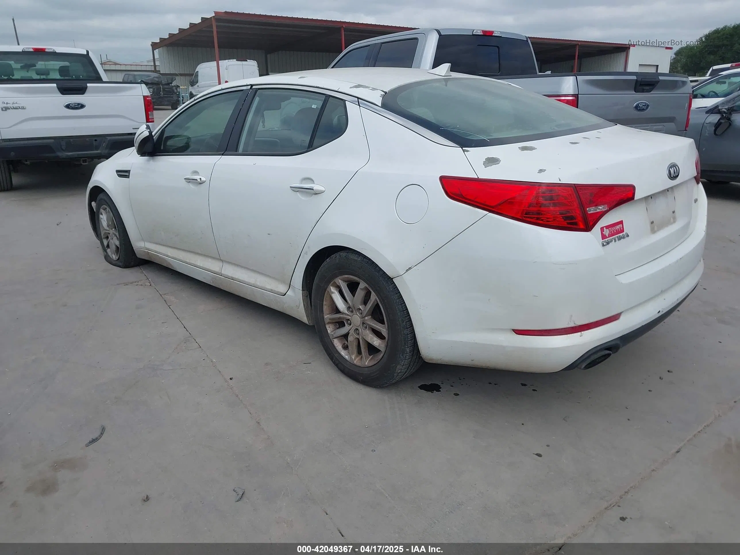2013 Kia Optima Lx White vin: 5XXGM4A74DG142720