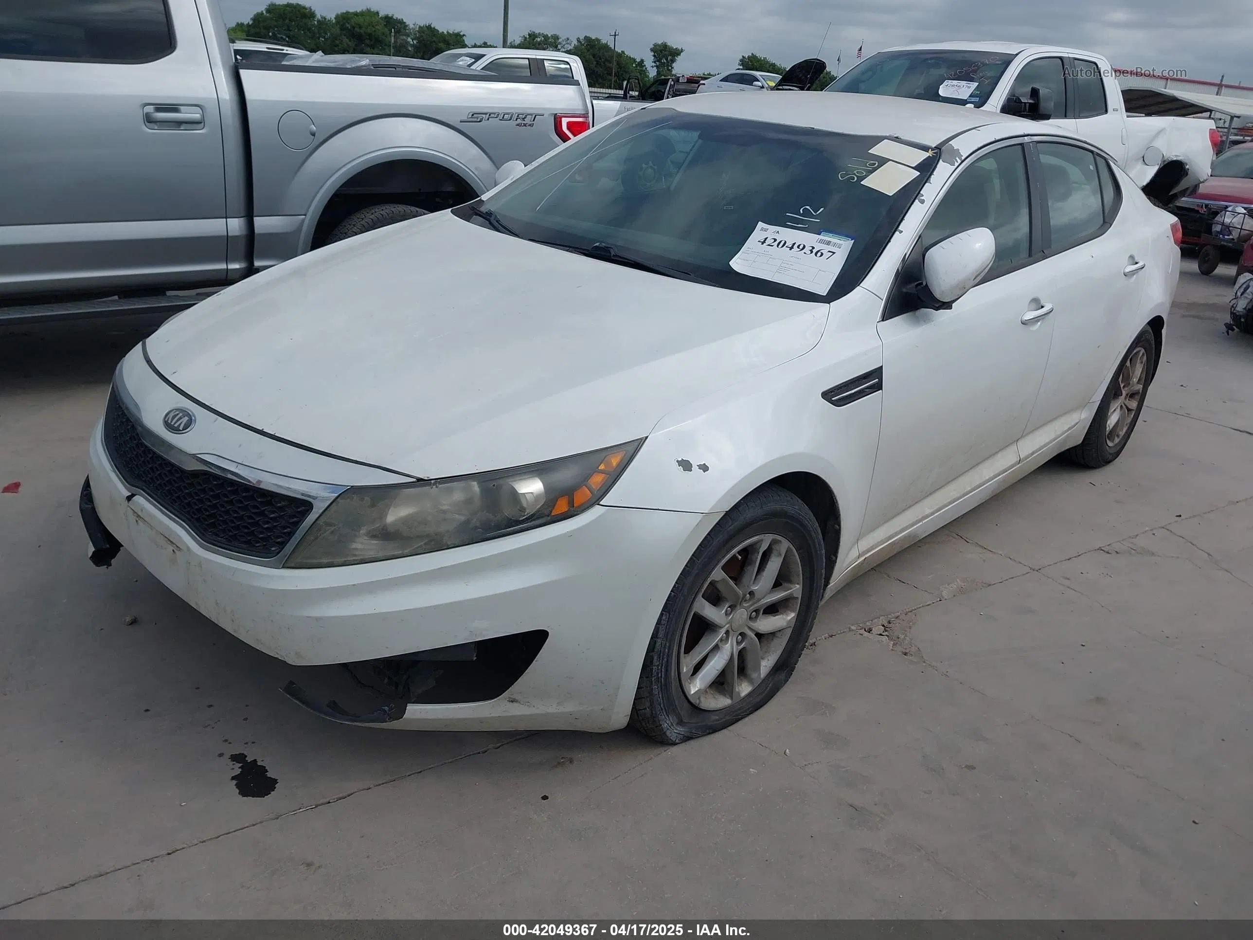 2013 Kia Optima Lx White vin: 5XXGM4A74DG142720