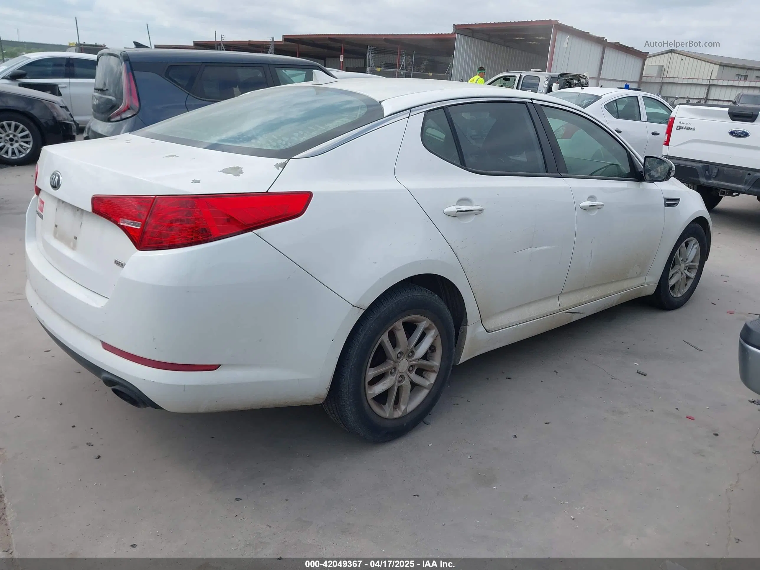 2013 Kia Optima Lx White vin: 5XXGM4A74DG142720