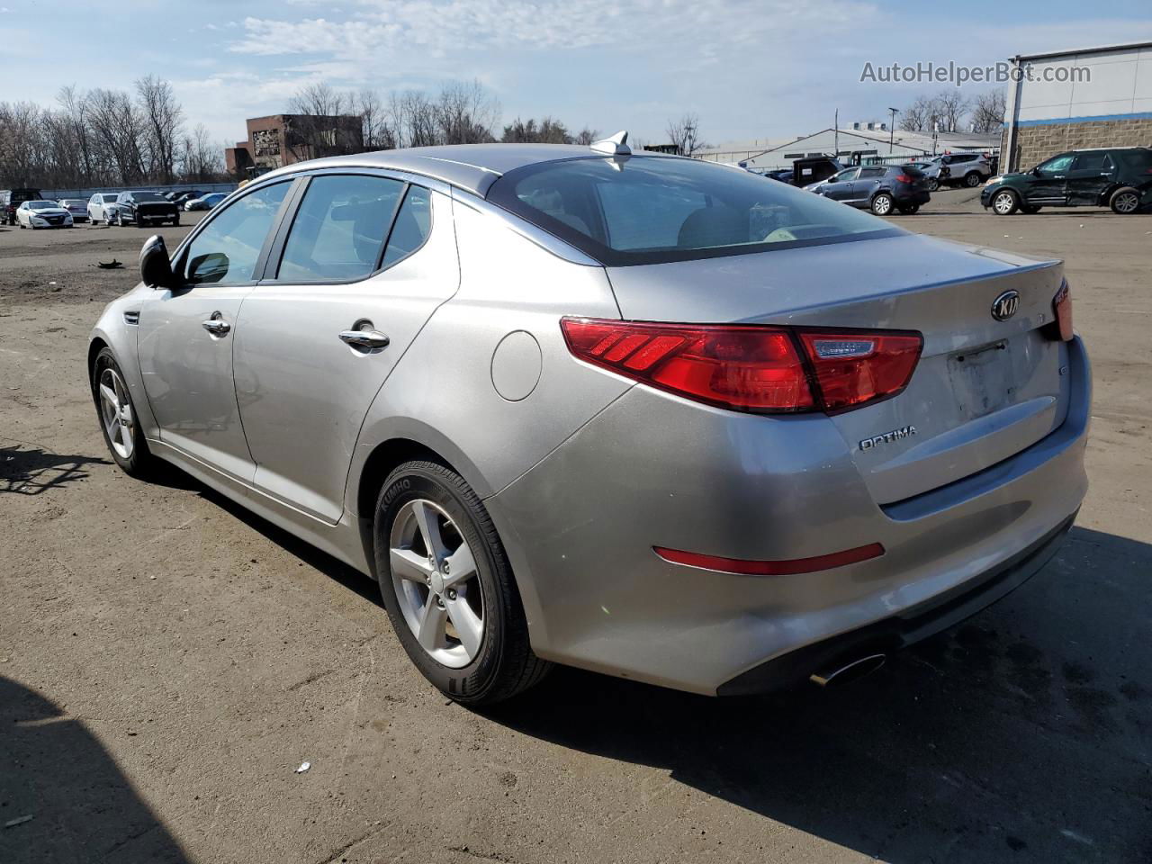 2015 Kia Optima Lx Серебряный vin: 5XXGM4A78FG360968