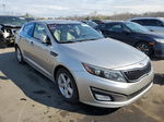 2015 Kia Optima Lx Серебряный vin: 5XXGM4A78FG360968