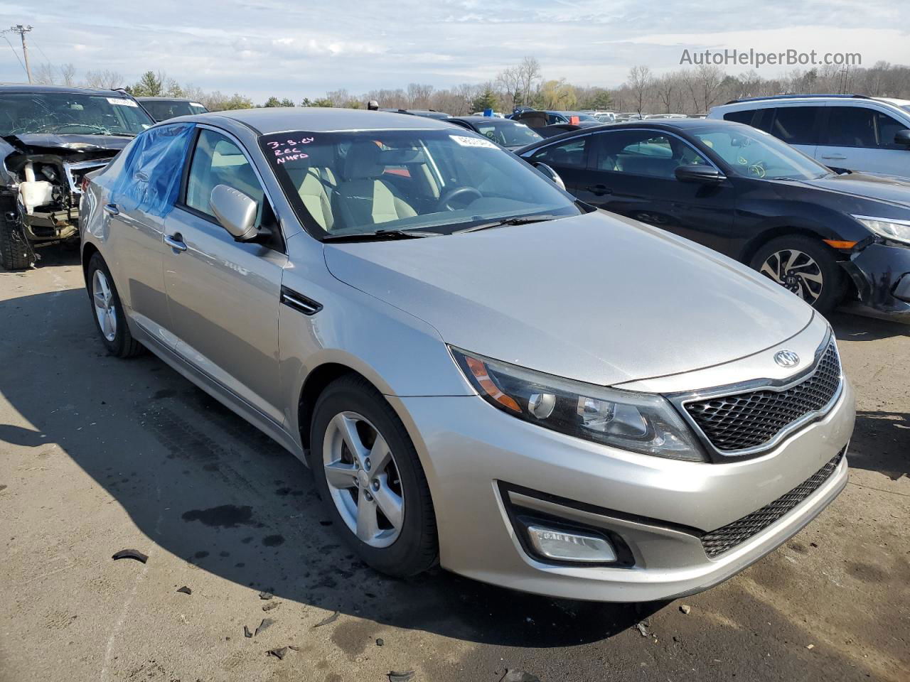 2015 Kia Optima Lx Серебряный vin: 5XXGM4A78FG360968