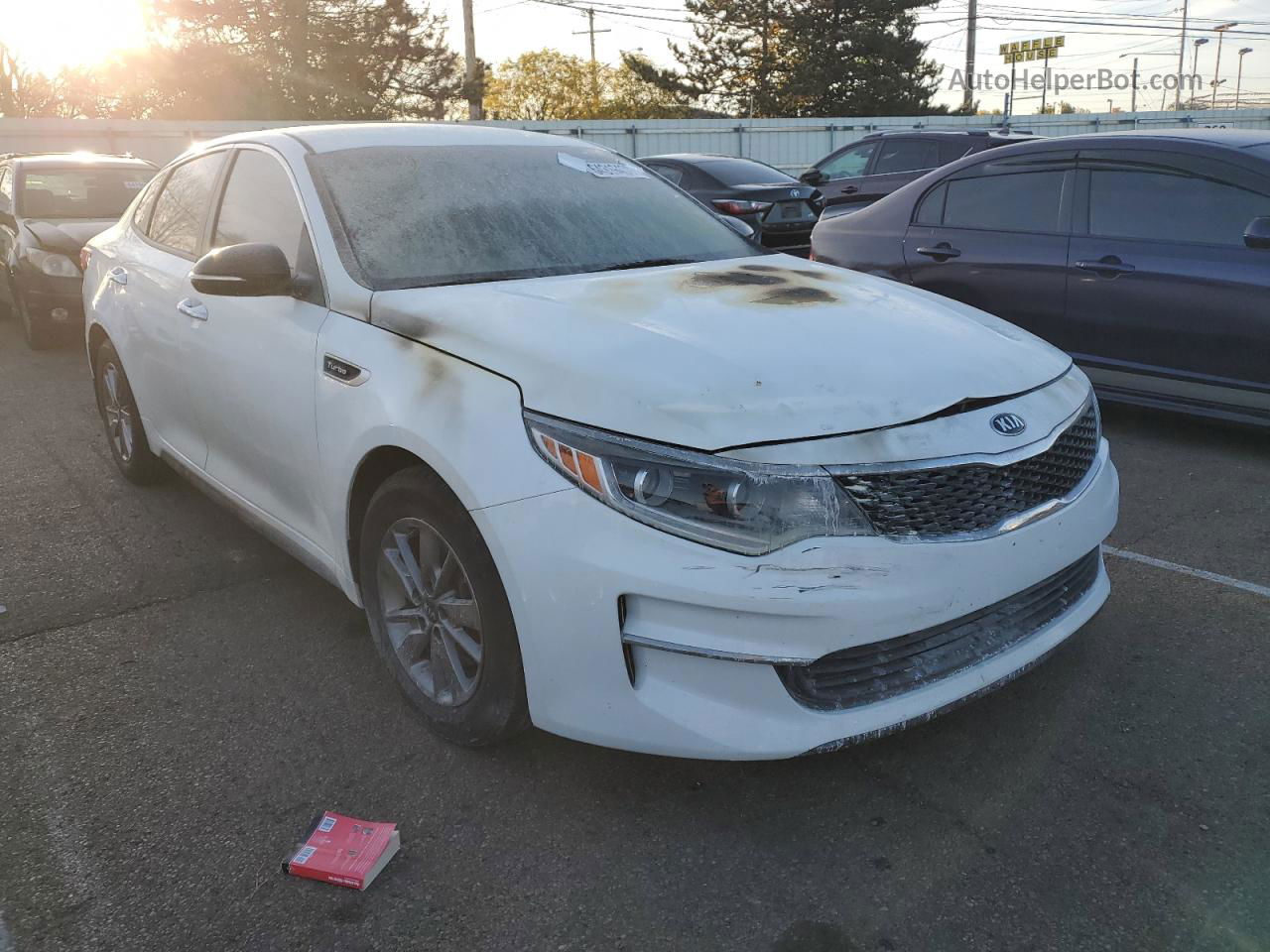 2017 Kia Optima Lx White vin: 5XXGT4L10HG143106