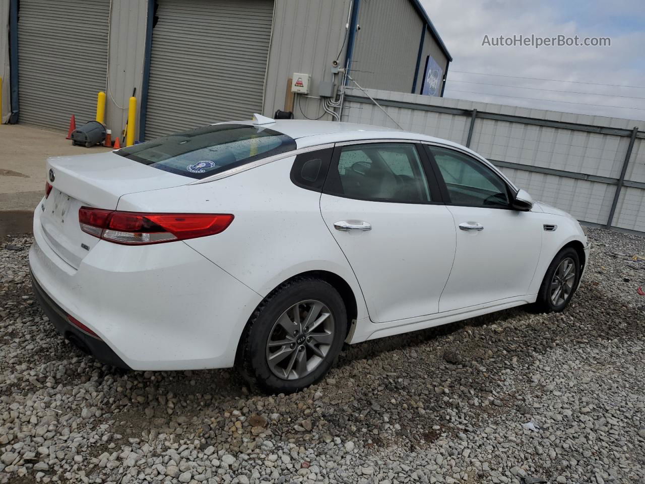 2016 Kia Optima Lx White vin: 5XXGT4L12GG030773