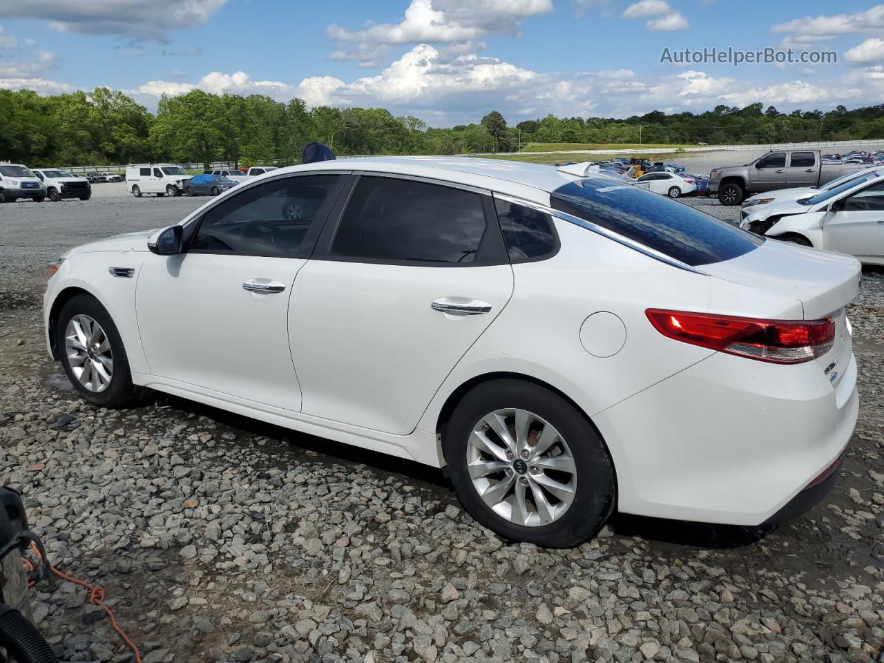 2017 Kia Optima Lx White vin: 5XXGT4L30HG133001