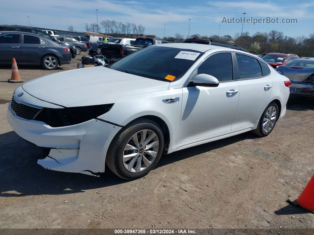 2017 Kia Optima Lx White vin: 5XXGT4L30HG141504