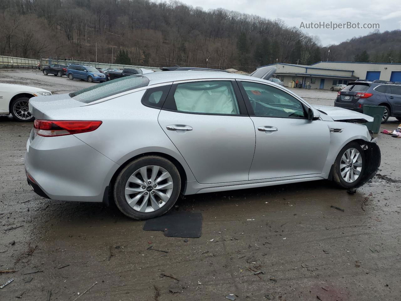 2017 Kia Optima Lx Silver vin: 5XXGT4L30HG163891