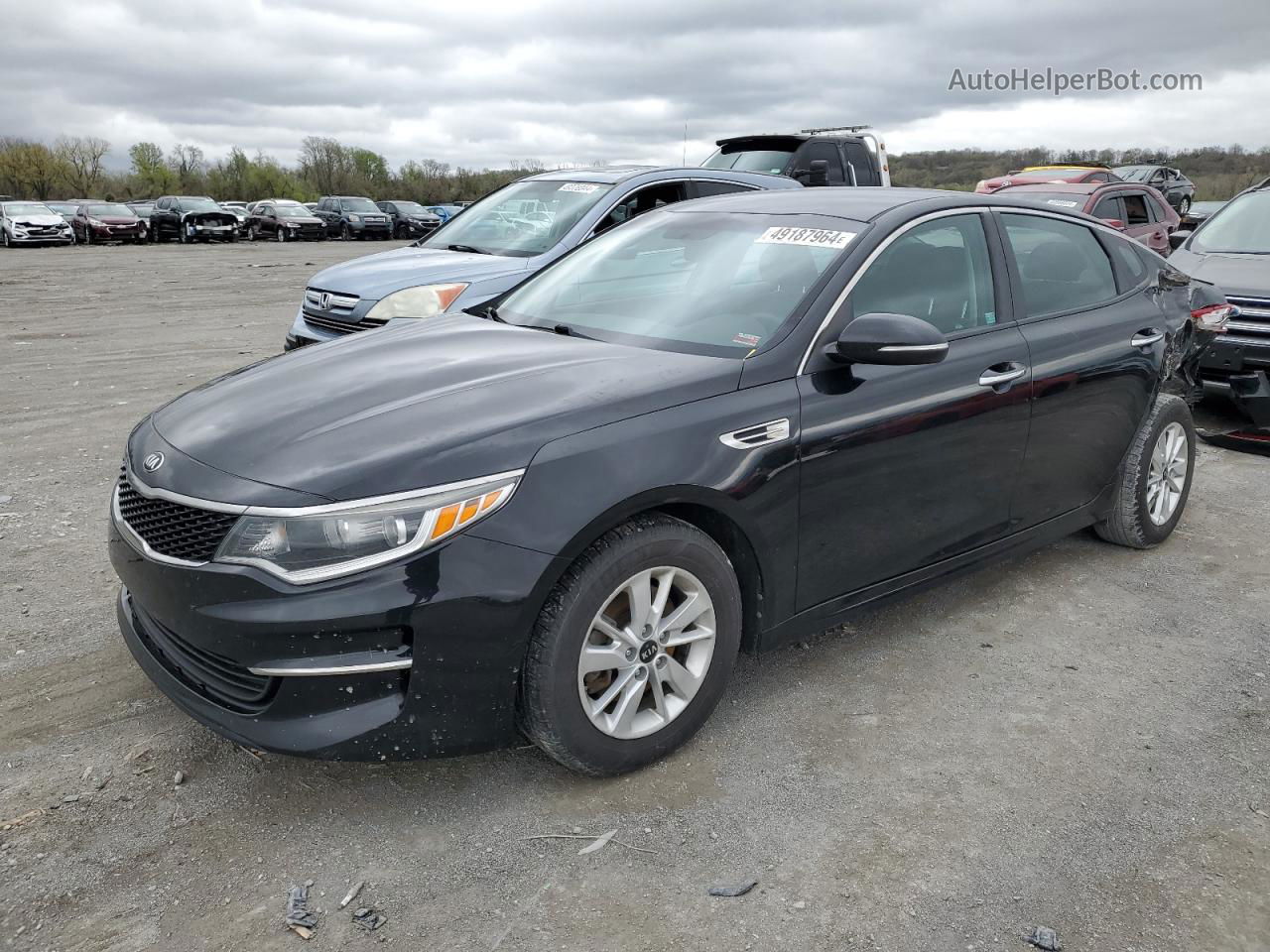 2017 Kia Optima Lx Черный vin: 5XXGT4L30HG166712