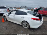 2017 Kia Optima Lx Белый vin: 5XXGT4L30HG167911