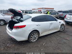 2017 Kia Optima Lx Белый vin: 5XXGT4L30HG167911