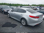 2017 Kia Optima Lx Серебряный vin: 5XXGT4L30HG173496