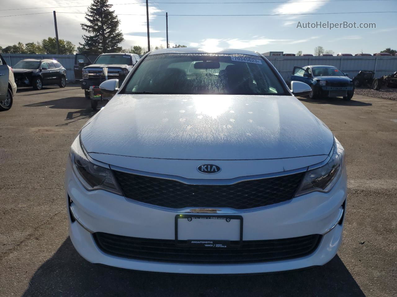 2016 Kia Optima Lx White vin: 5XXGT4L31GG069565