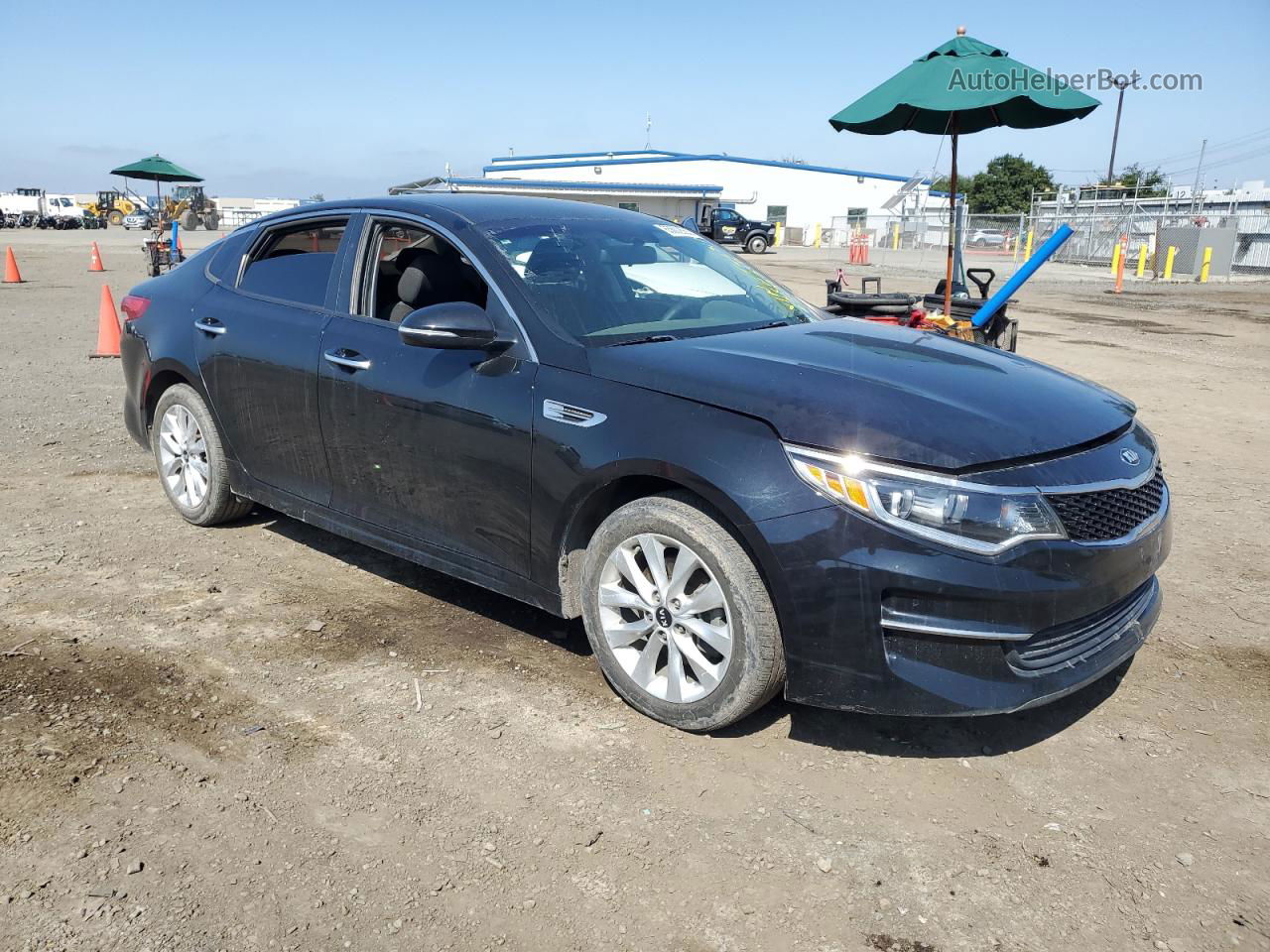 2017 Kia Optima Lx Black vin: 5XXGT4L31HG128342