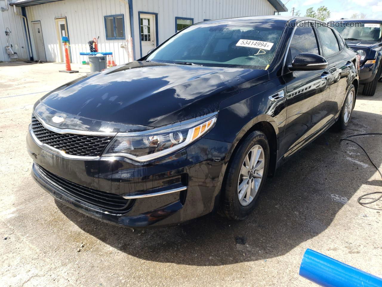 2017 Kia Optima Lx Черный vin: 5XXGT4L31HG147750