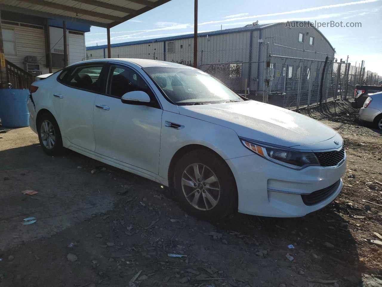 2017 Kia Optima Lx White vin: 5XXGT4L31HG154472