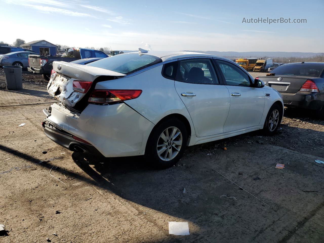 2017 Kia Optima Lx White vin: 5XXGT4L31HG154472