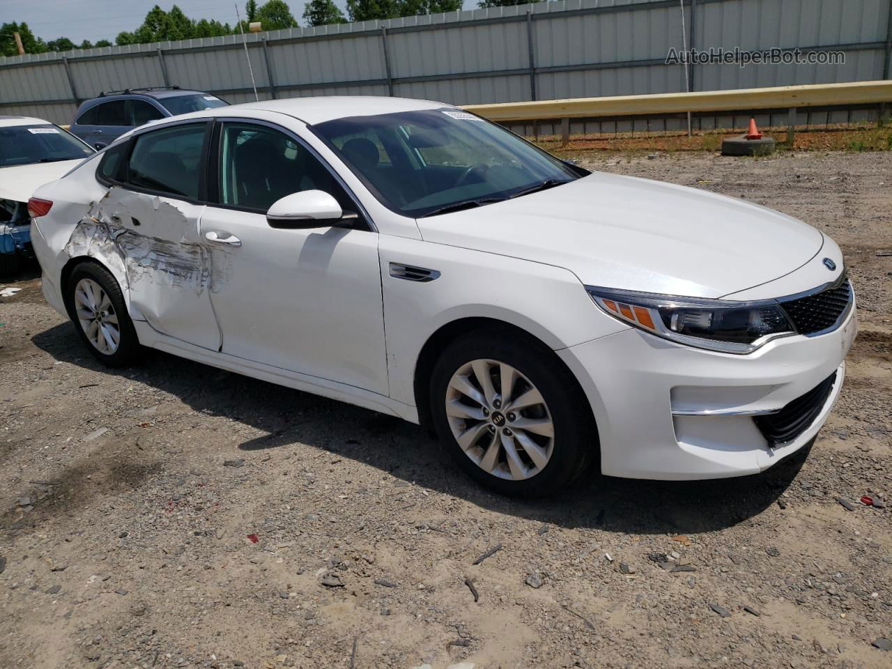 2017 Kia Optima Lx White vin: 5XXGT4L31HG165679