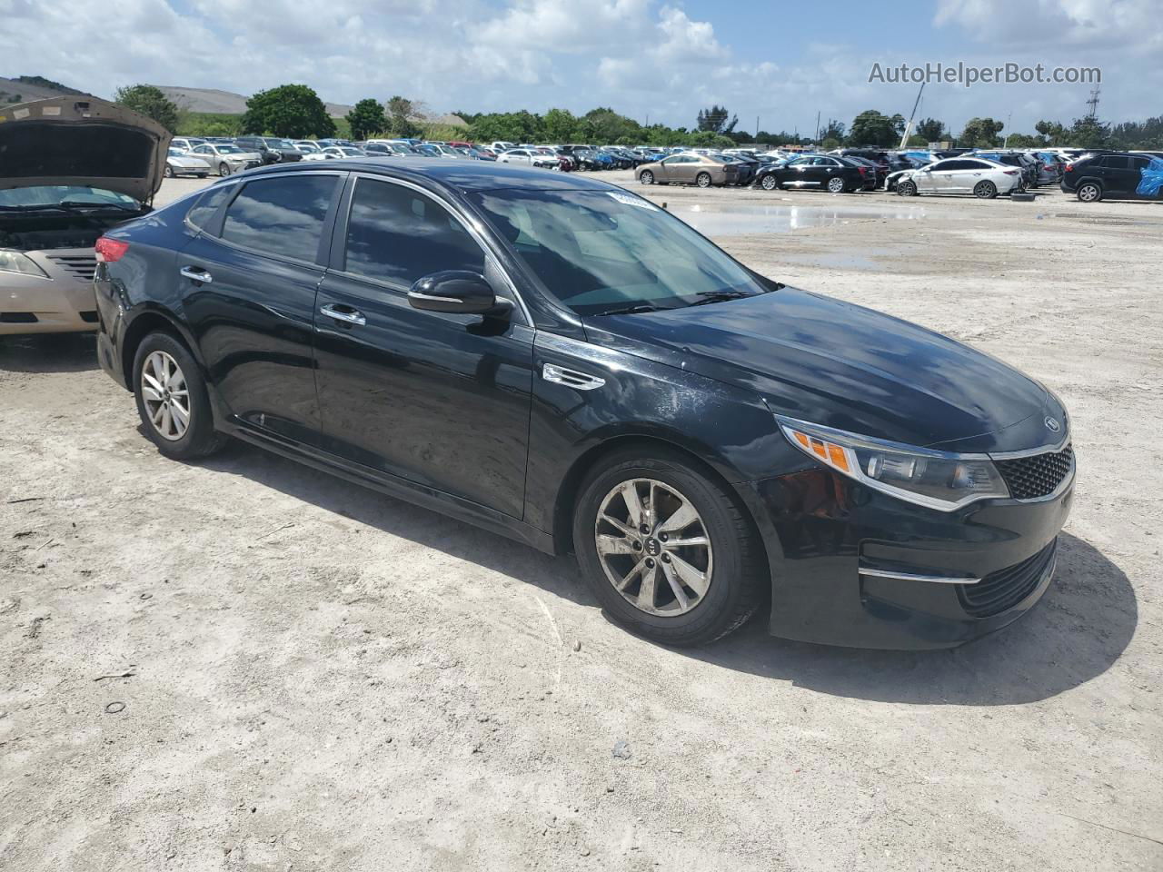 2017 Kia Optima Lx Black vin: 5XXGT4L31HG165696