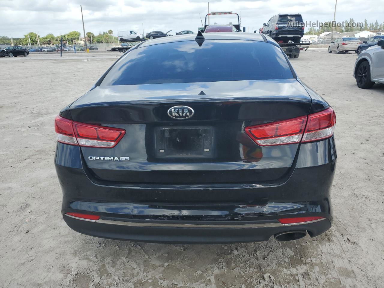 2017 Kia Optima Lx Черный vin: 5XXGT4L31HG165696