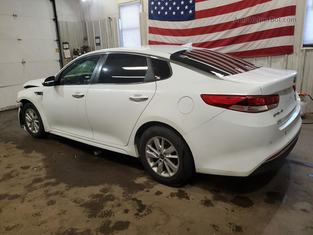 2018 Kia Optima Lx White vin: 5XXGT4L31JG214126