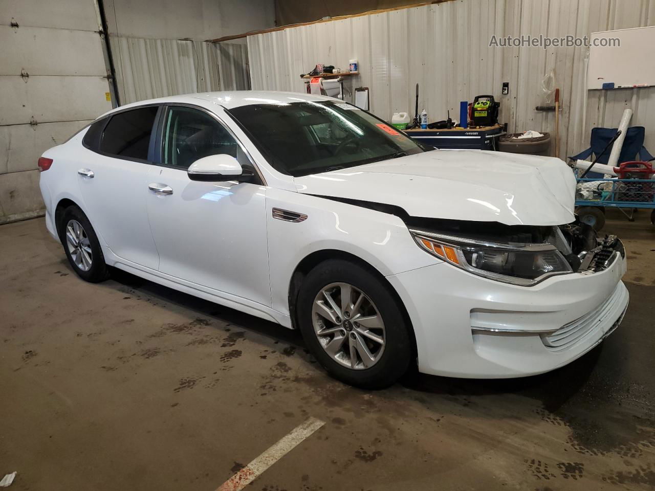 2018 Kia Optima Lx White vin: 5XXGT4L31JG214126