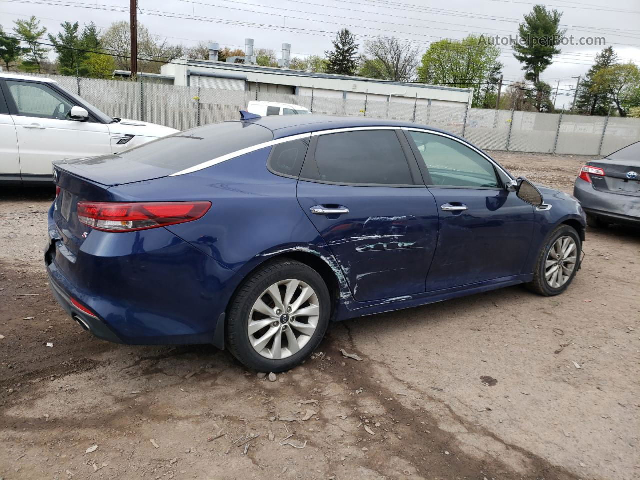 2018 Kia Optima Lx Blue vin: 5XXGT4L31JG214661