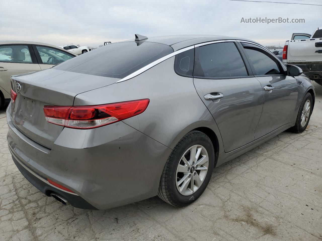 2018 Kia Optima Lx Silver vin: 5XXGT4L31JG226955