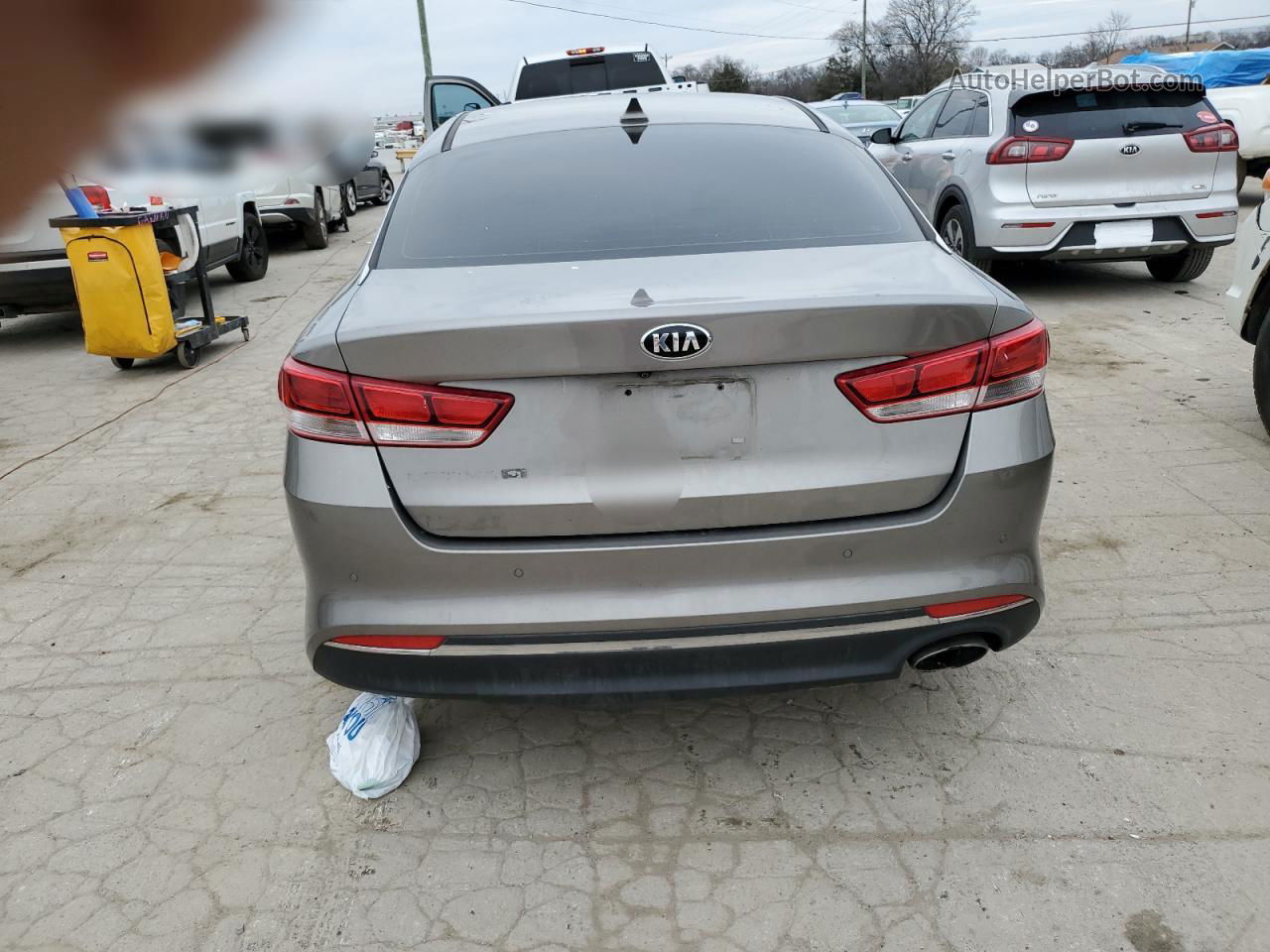 2018 Kia Optima Lx Silver vin: 5XXGT4L31JG226955