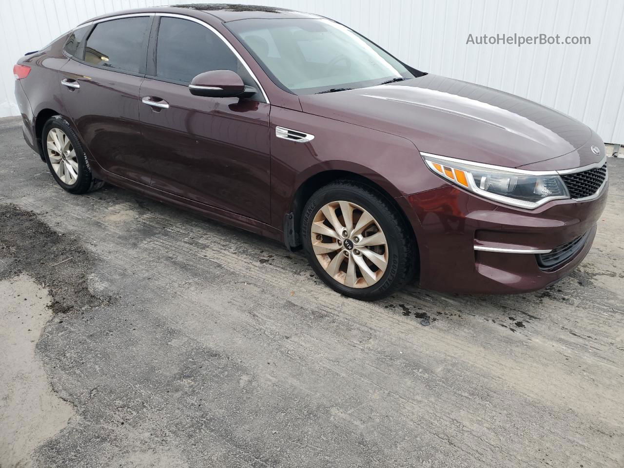 2018 Kia Optima Lx Burgundy vin: 5XXGT4L31JG263035