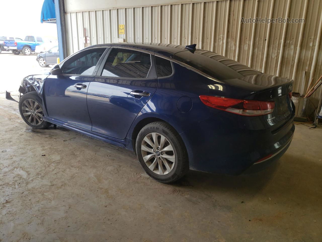 2018 Kia Optima Lx Blue vin: 5XXGT4L31JG270177