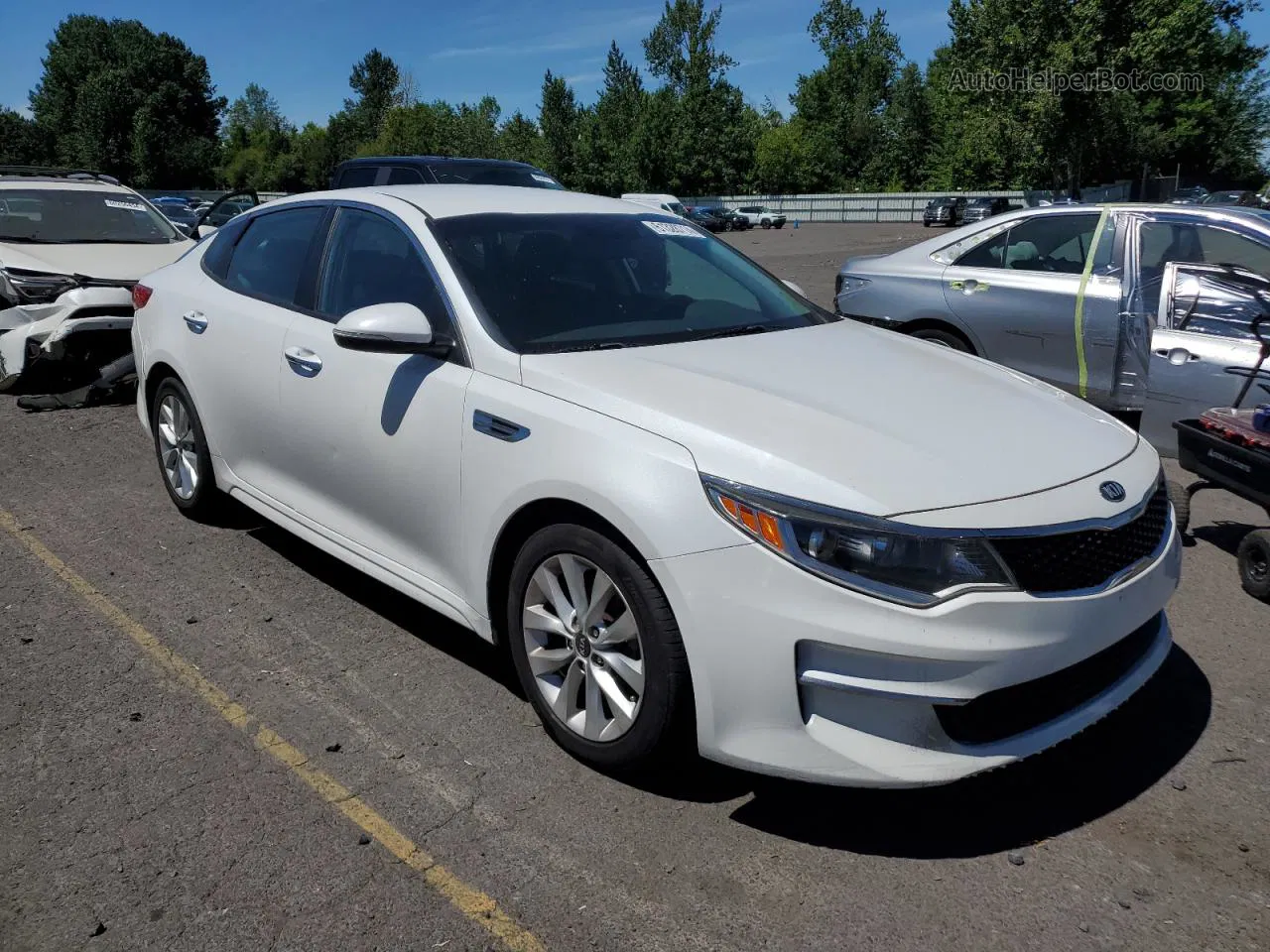 2016 Kia Optima Lx White vin: 5XXGT4L32GG082065