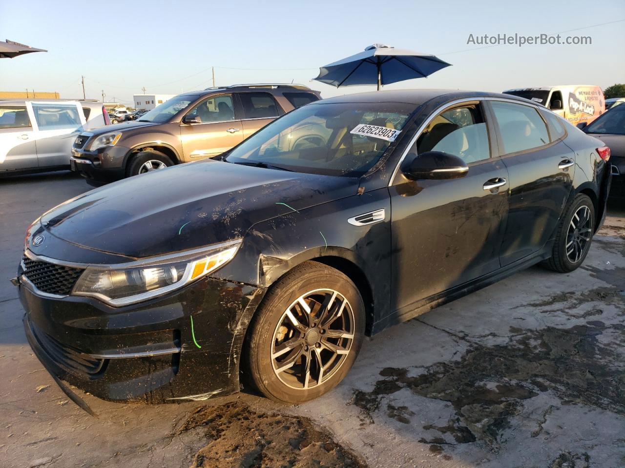 2017 Kia Optima Lx Black vin: 5XXGT4L32HG140757