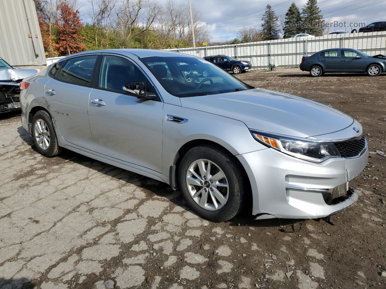 2017 Kia Optima Lx Silver vin: 5XXGT4L32HG148745