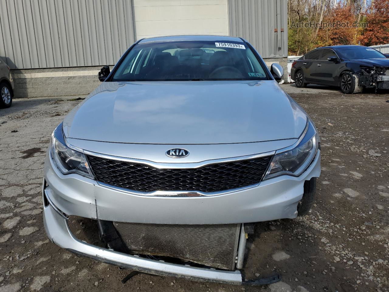 2017 Kia Optima Lx Серебряный vin: 5XXGT4L32HG148745