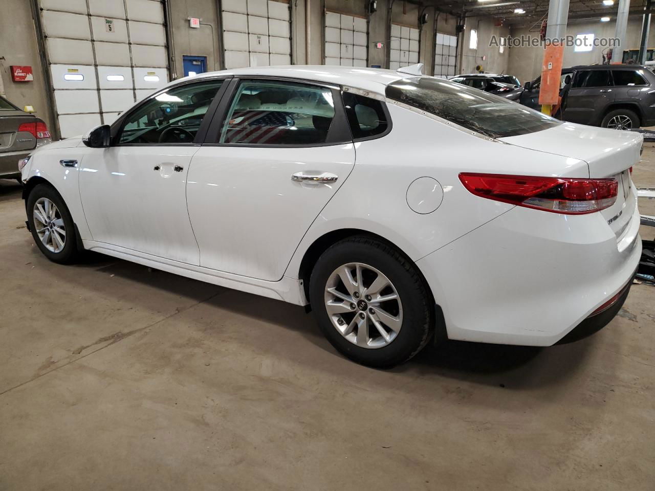 2017 Kia Optima Lx White vin: 5XXGT4L32HG154187