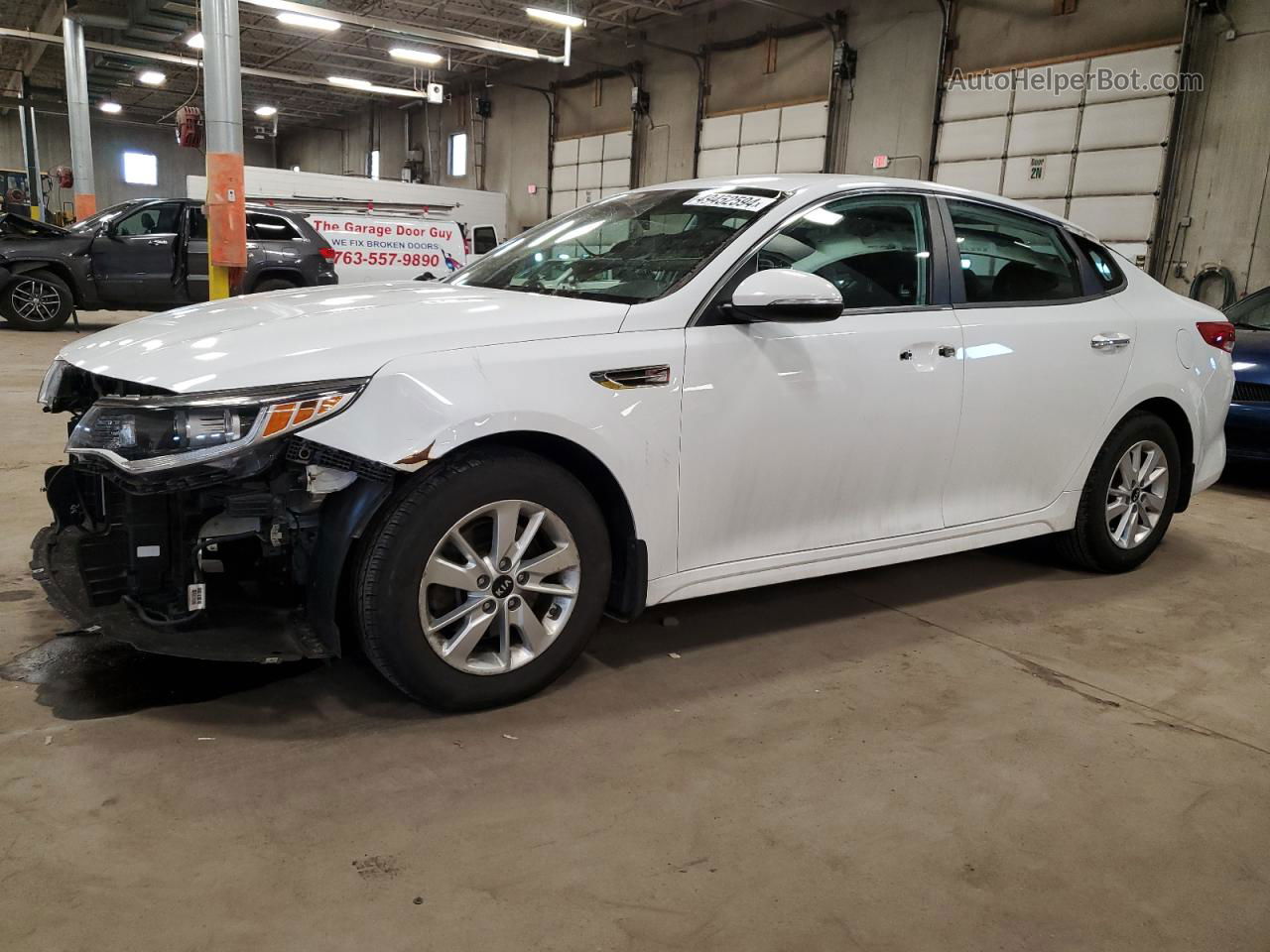 2017 Kia Optima Lx White vin: 5XXGT4L32HG154187